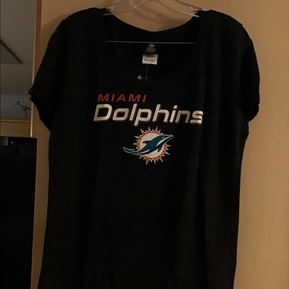 Miami Dolphins College t-shirt.